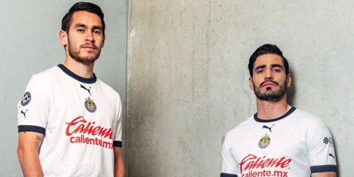 Chivas presenta su nuevo jersey para el Apertura 2022