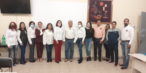 Propone Pedro Longinos mejorar condiciones laborales del magisterio