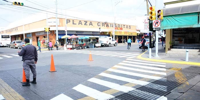 No ha sido fácil que vendedores ambulantes vuelvan a sus locales: Bujaidar