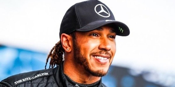 Lewis Hamilton, nuevo propietario de Denver Broncos