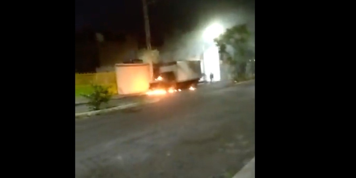 Piden comerciantes a secretario reforzar seguridad en negocios amenazados
