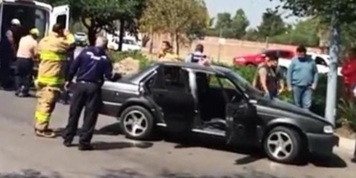 Mujer resulta lesionada en choque por El Molino