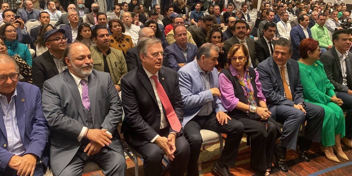 Candidato morenista a la Presidencia debería ser elegido con encuestas: Marcelo