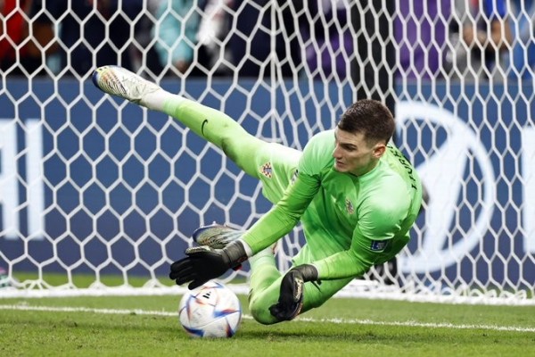 Croacia gana en penales y avanza a cuartos de final