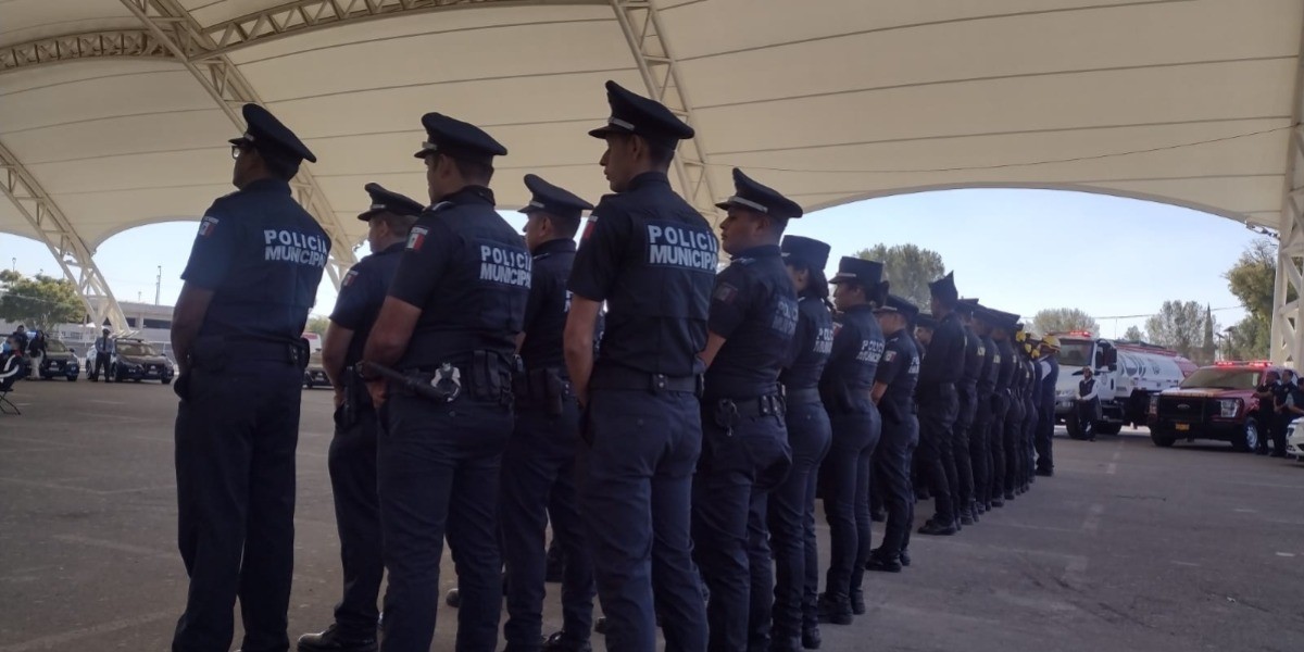 Se van policías después de recibir su aguinaldo