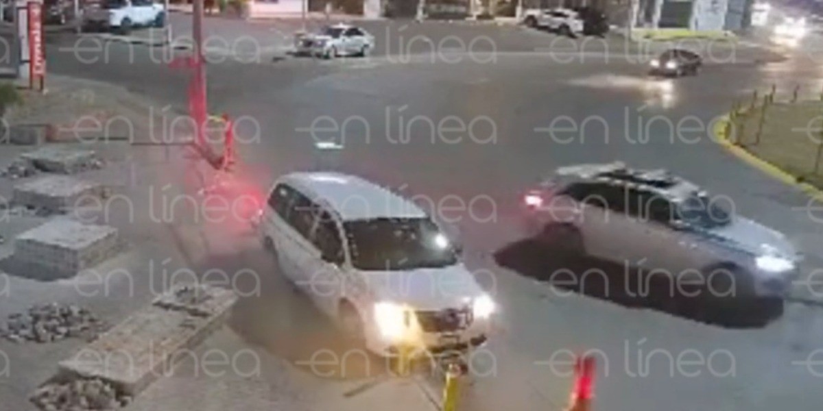 ¡Vuelven a chocar en la glorieta de la Placita del Campestre!