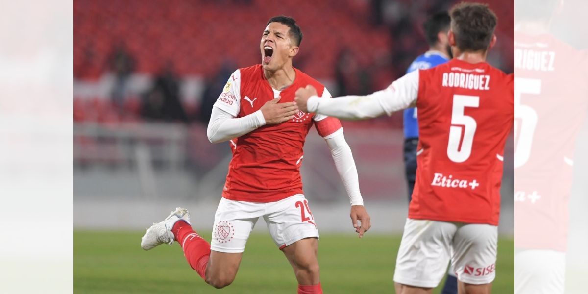 Ficha Club León a Lucas “El Perro“ Romero