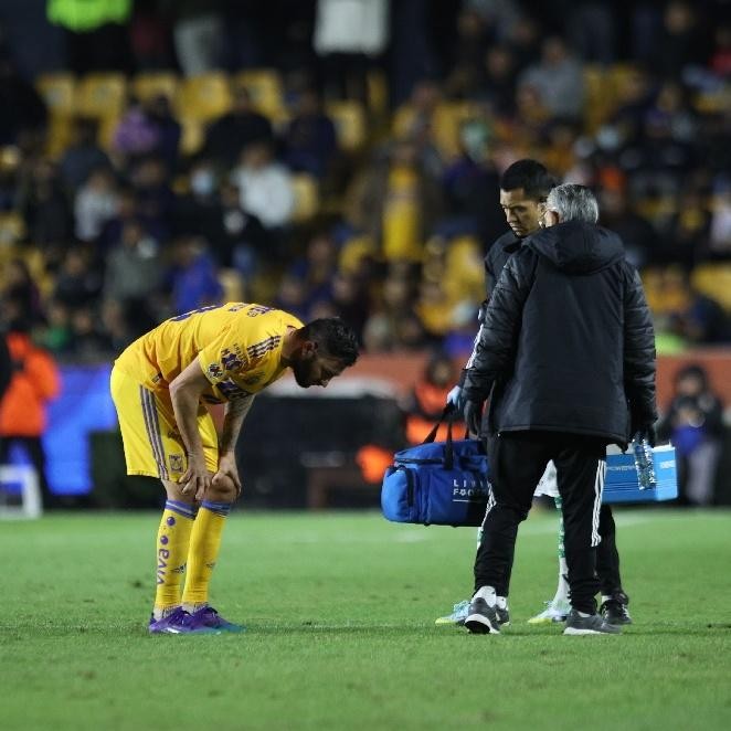 André-Pierre Gignac presenta traumatismo craneoencefálico