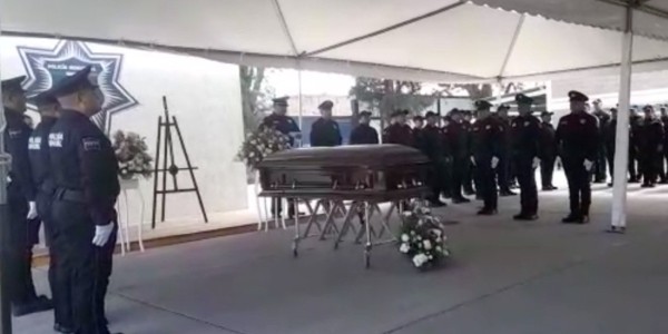 Rinden honores a policía femenil asesinada en San Francisco del Rincón