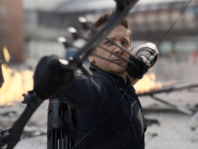 Jeremy Renner, actor de Avengers, está en estado crítico