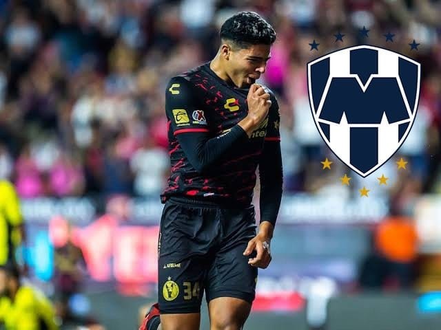 Rayados recibió su regalo de Reyes, Víctor Guzmán es su nuevo refuerzo