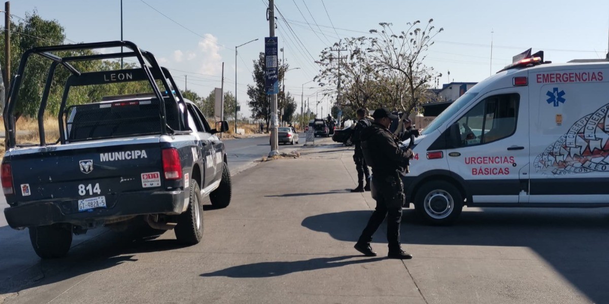 Lesionan pepenadores a policías en el relleno sanitario