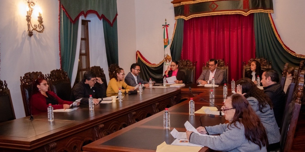 Piden en San Miguel de Allende a empresas evitar cableado que dañe imagen urbana