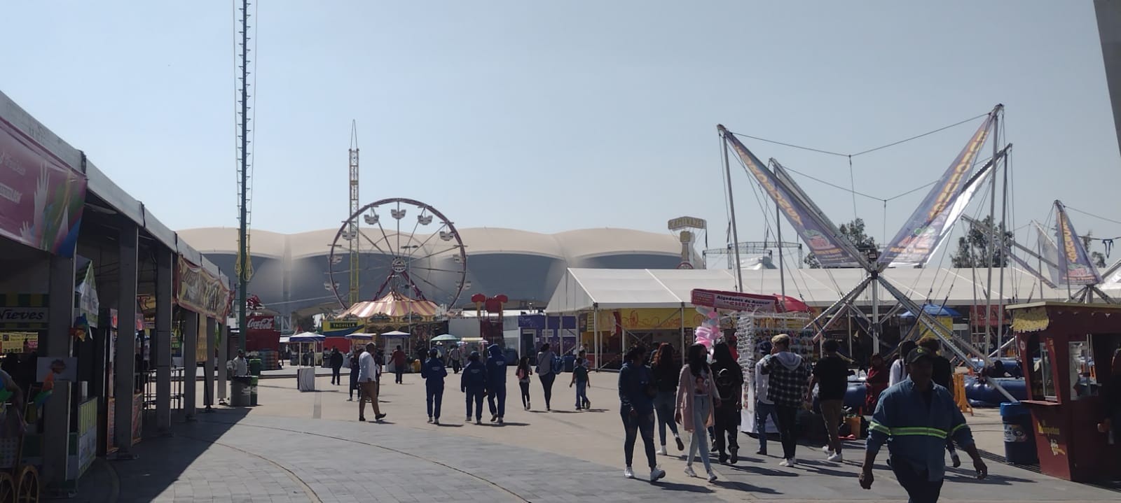 Entran 450 mil personas a la Feria de León en su primer fin de semana