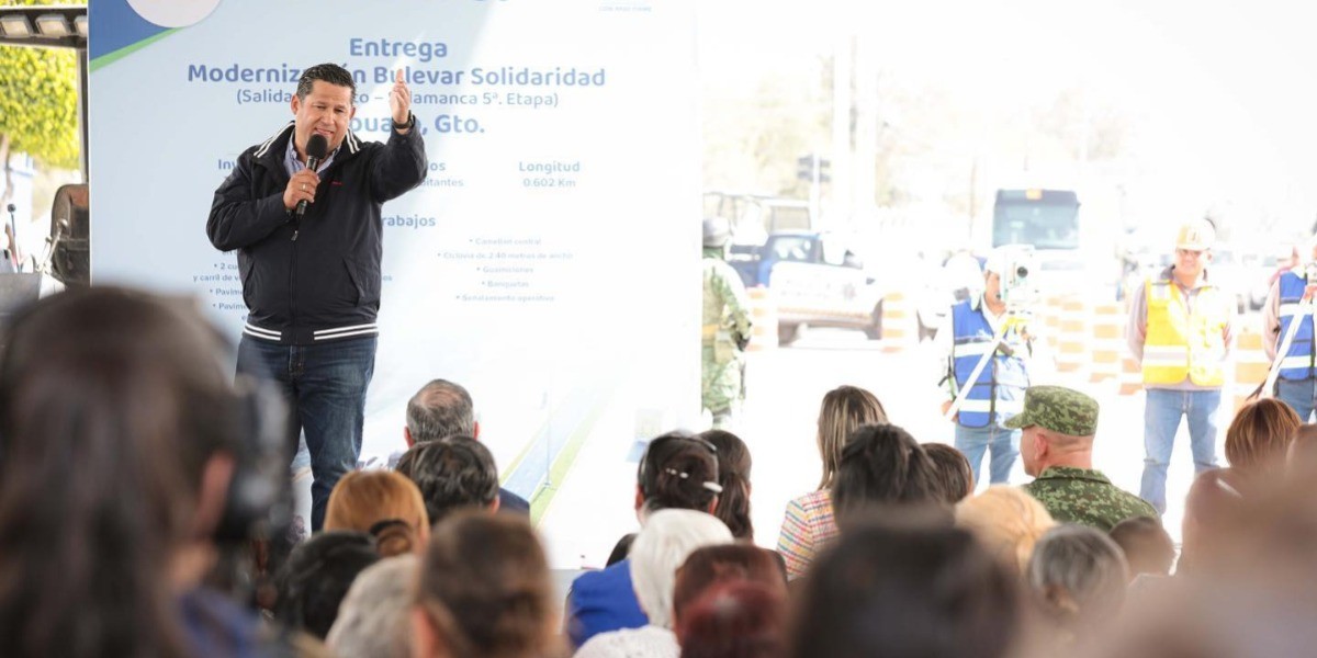 “Tener vergüenza y desquitar el sueldo”, Diego Sinhue