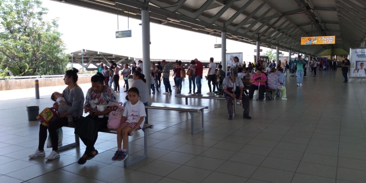 “De ninguna forma se permitirá aumento de $4 a tarifa de transporte“, Jared González