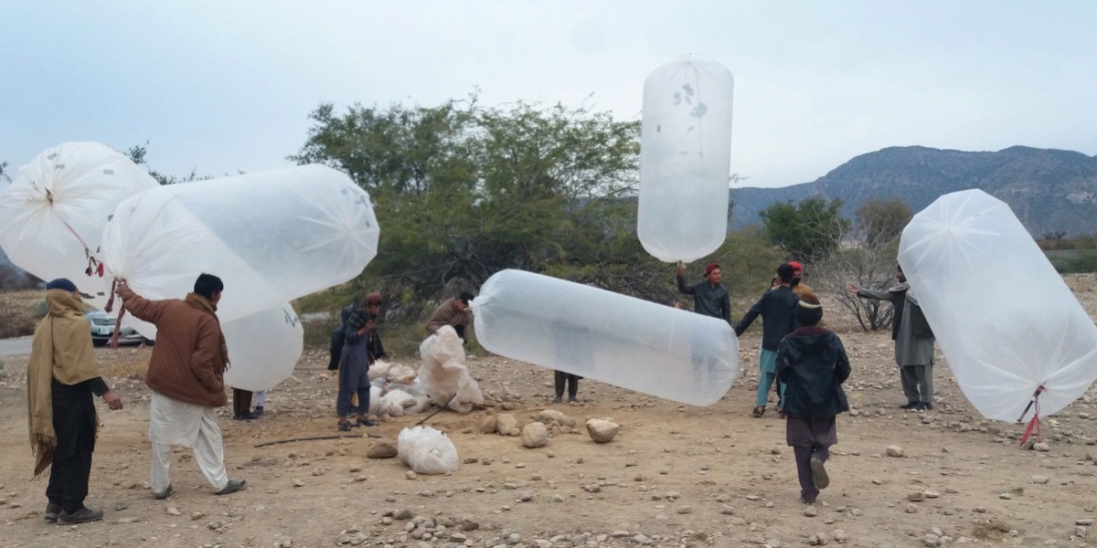 Transportan gas natural ¡en bolsas de plástico!