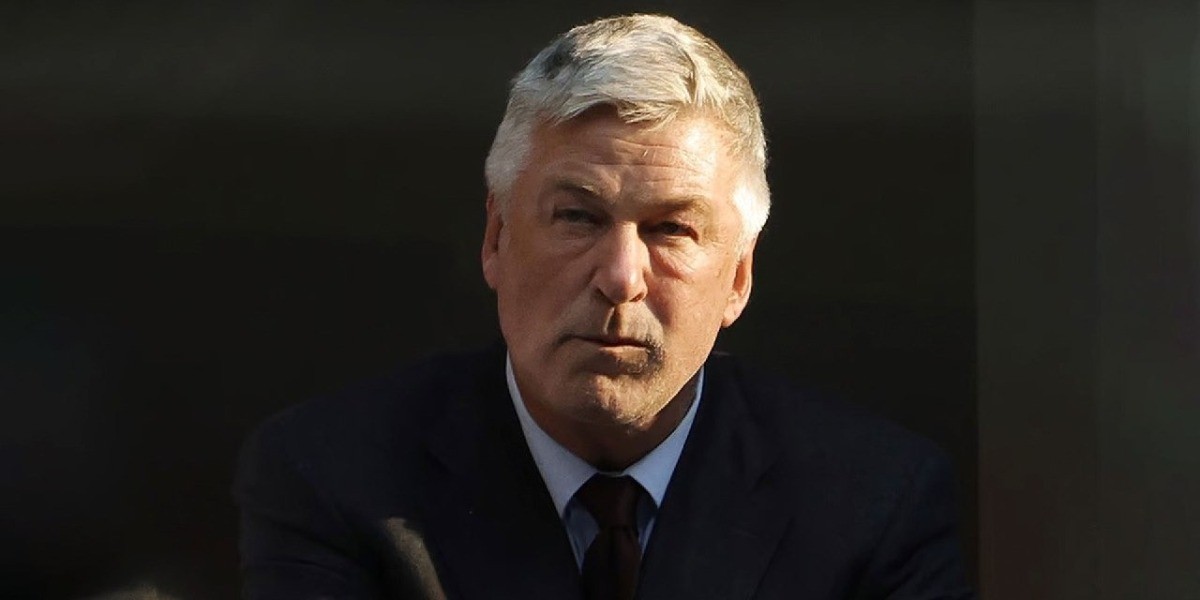 Acusan oficialmente de homicidio accidental a Alec Baldwin