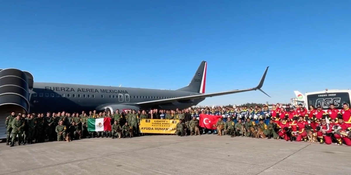 ¡Aterriza ayuda mexicana en Turquía!