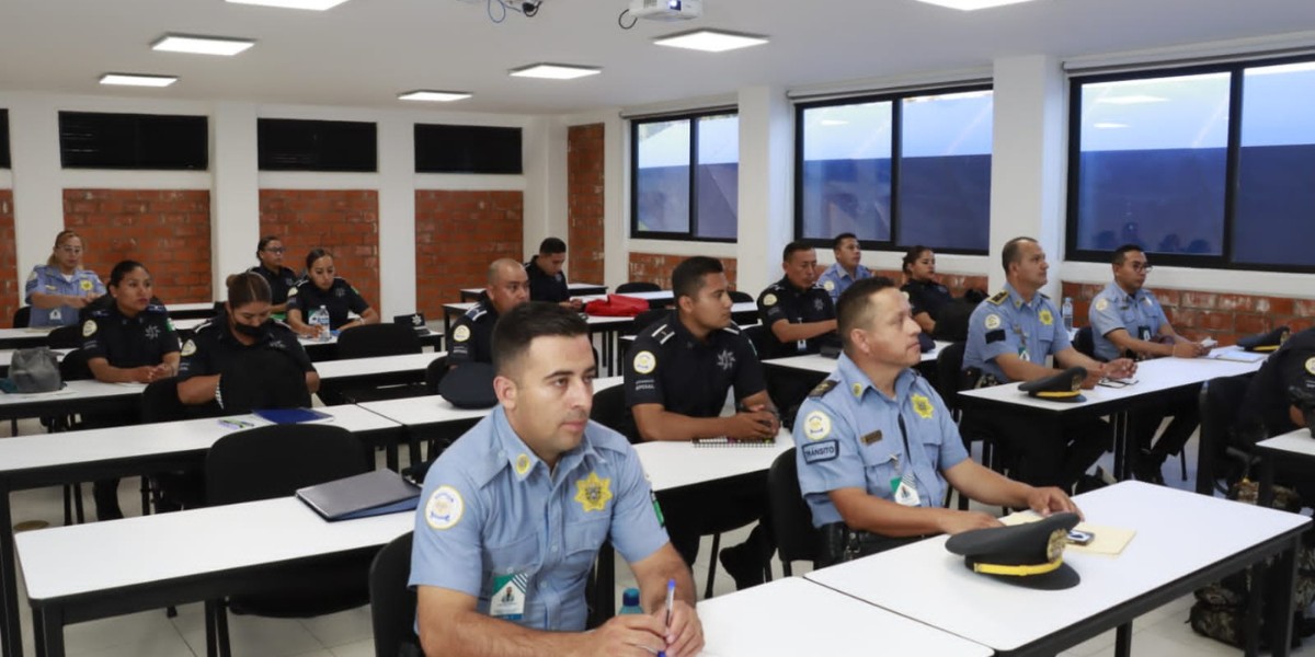 Más de 400 cadetes de León reprueban examen de control y confianza