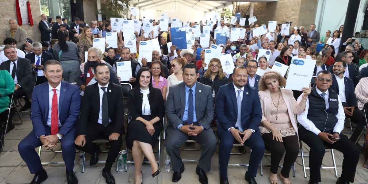 IMUVI entrega 500 escrituras y da a familias de León certeza jurídica de su vivienda