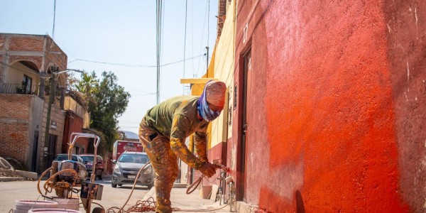 Programa del Municipio le pone color a las colonias de San Miguel de Allende