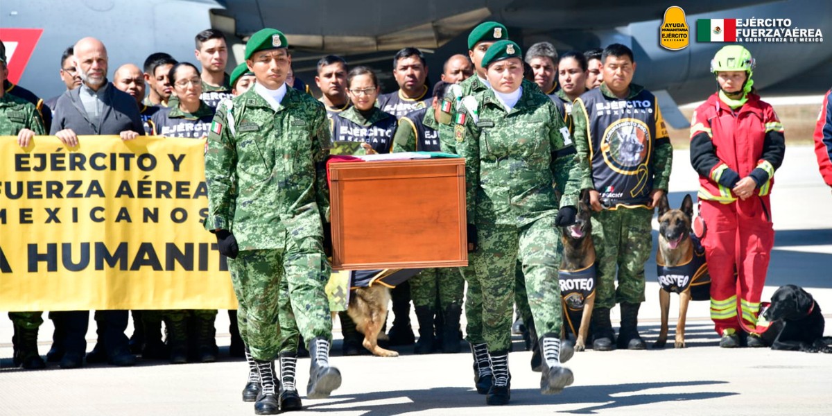 Los restos de ‘Proteo’ regresan a México y recibe homenaje militar