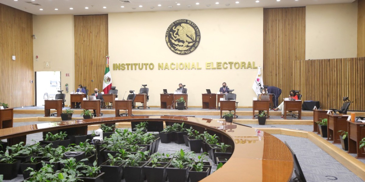 INE debe ser presidido por una mujer, ordena el Tribunal Electoral
