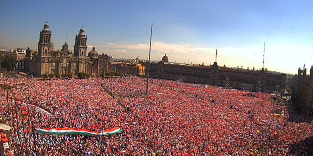 “Aumentó el robo de carteras en el Zócalo“, responde AMLO a la marcha para defender al INE