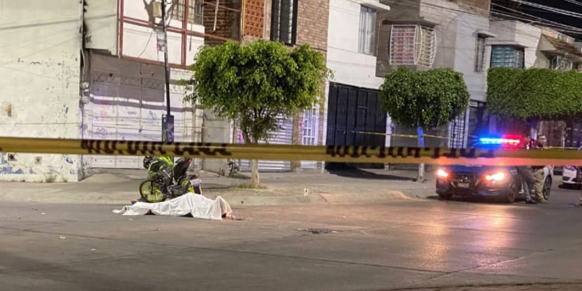 Muere motociclista tras impactar contra un vehículo en Colinas de Santa Julia