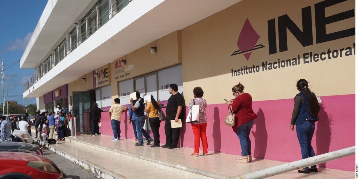 Si adeudas pensión, ¡no podrás tramitar INE ni pasaporte!