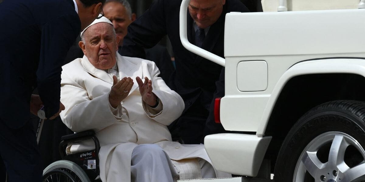 Hospitalizan al papa Francisco, tendría problemas cardiacos