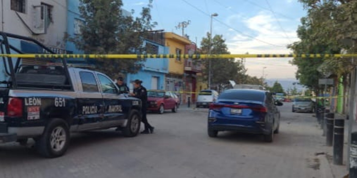 Un muerto y dos heridos deja ataque armado en la Obrera, León