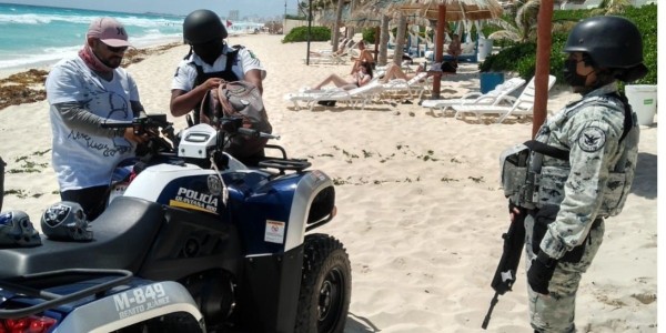 Matan a 8 en playas: 4 en Cancún y 4 en Acapulco