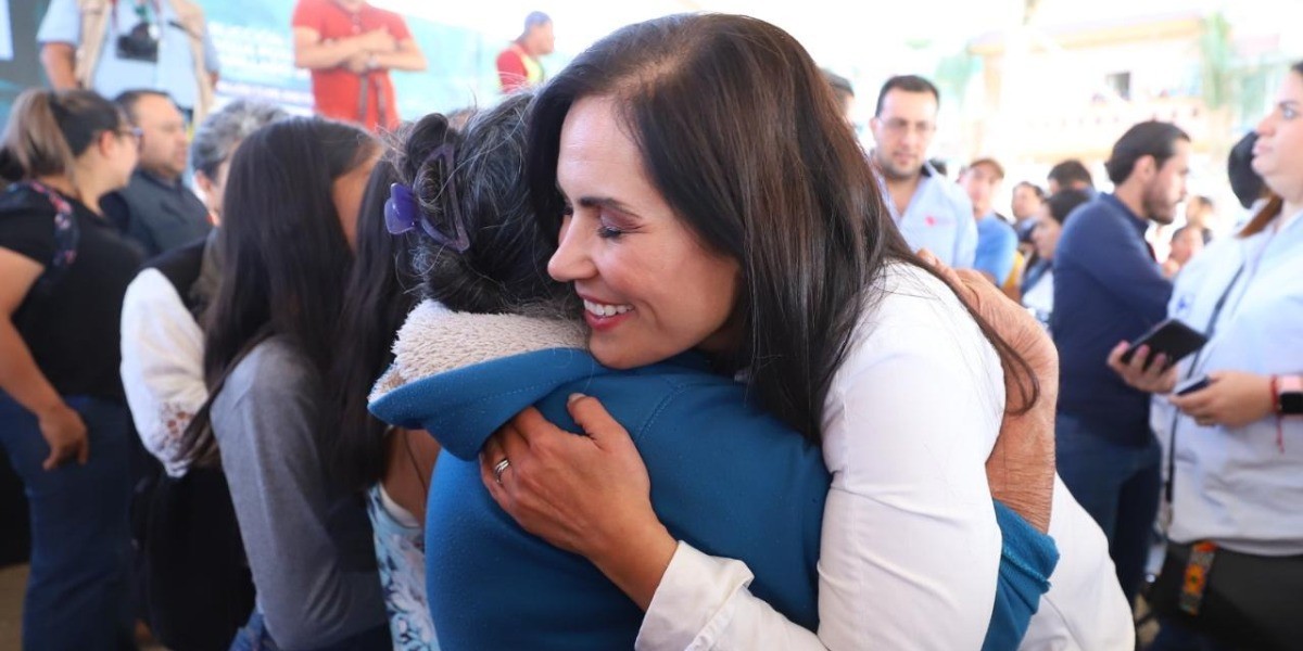 Entrega Ale Gutiérrez 15 calles y anuncia más de 50 obras para Las Joyas