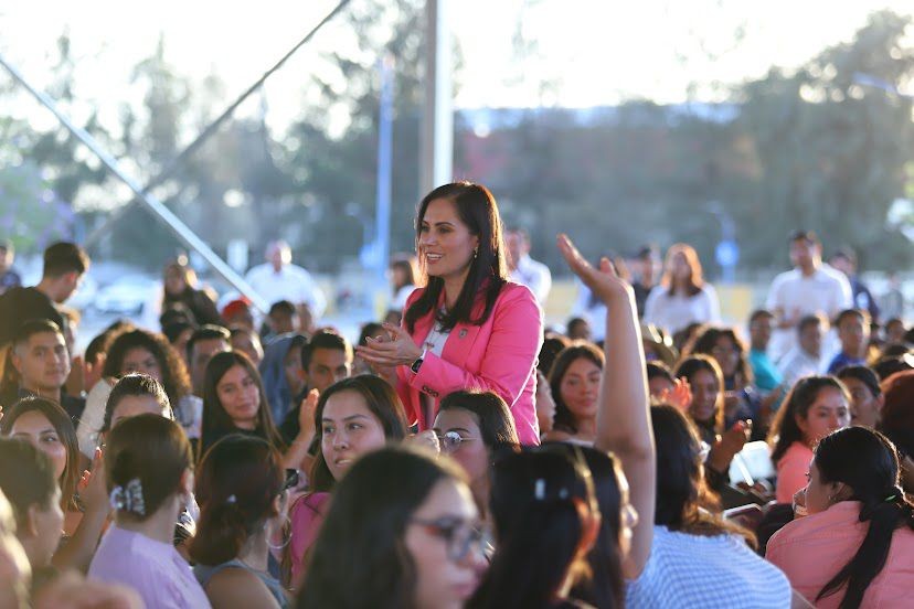 Compromete Ale Gutiérrez más seguridad y mejoras en transporte a estudiantes de la UTL