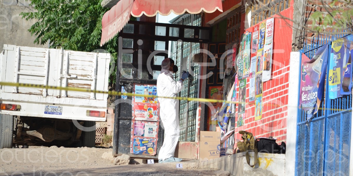 Asesinan a hombre en una tienda de abarrotes de la colonia Cuesta del Rocío