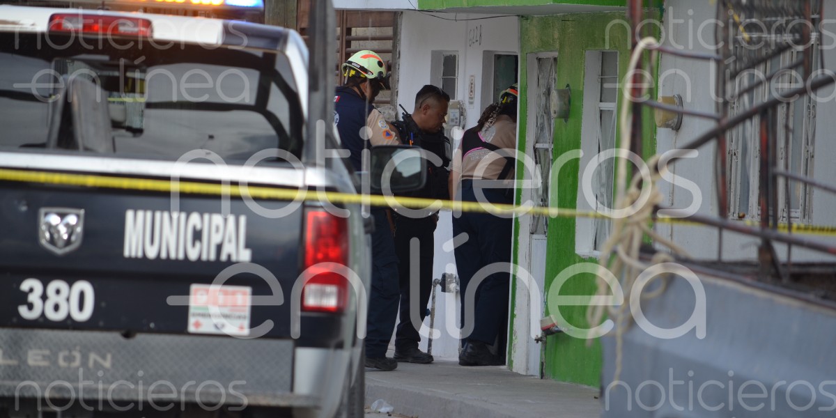 Asesinan a Hermelinda al abrir la puerta de su casa en la colonia Nuevo León