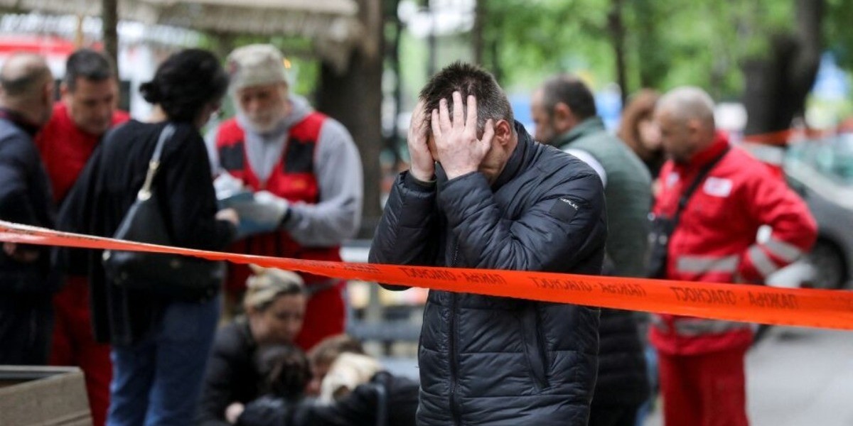 Niño de 13 años mata a 9 personas dentro de una escuela en Belgrado