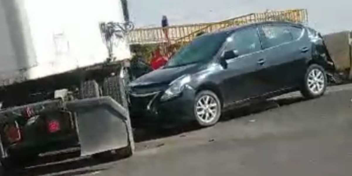 Choque de tráiler en la León-Silao provoca caos vial