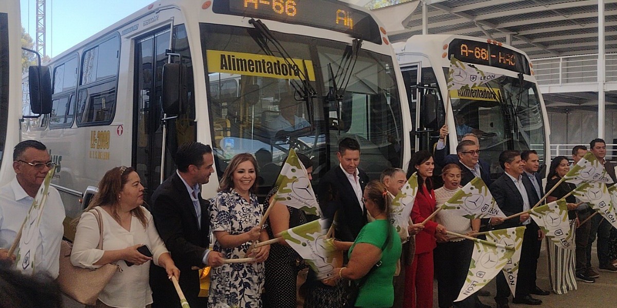 Entran en circulación 19 nuevas unidades del transporte público de León