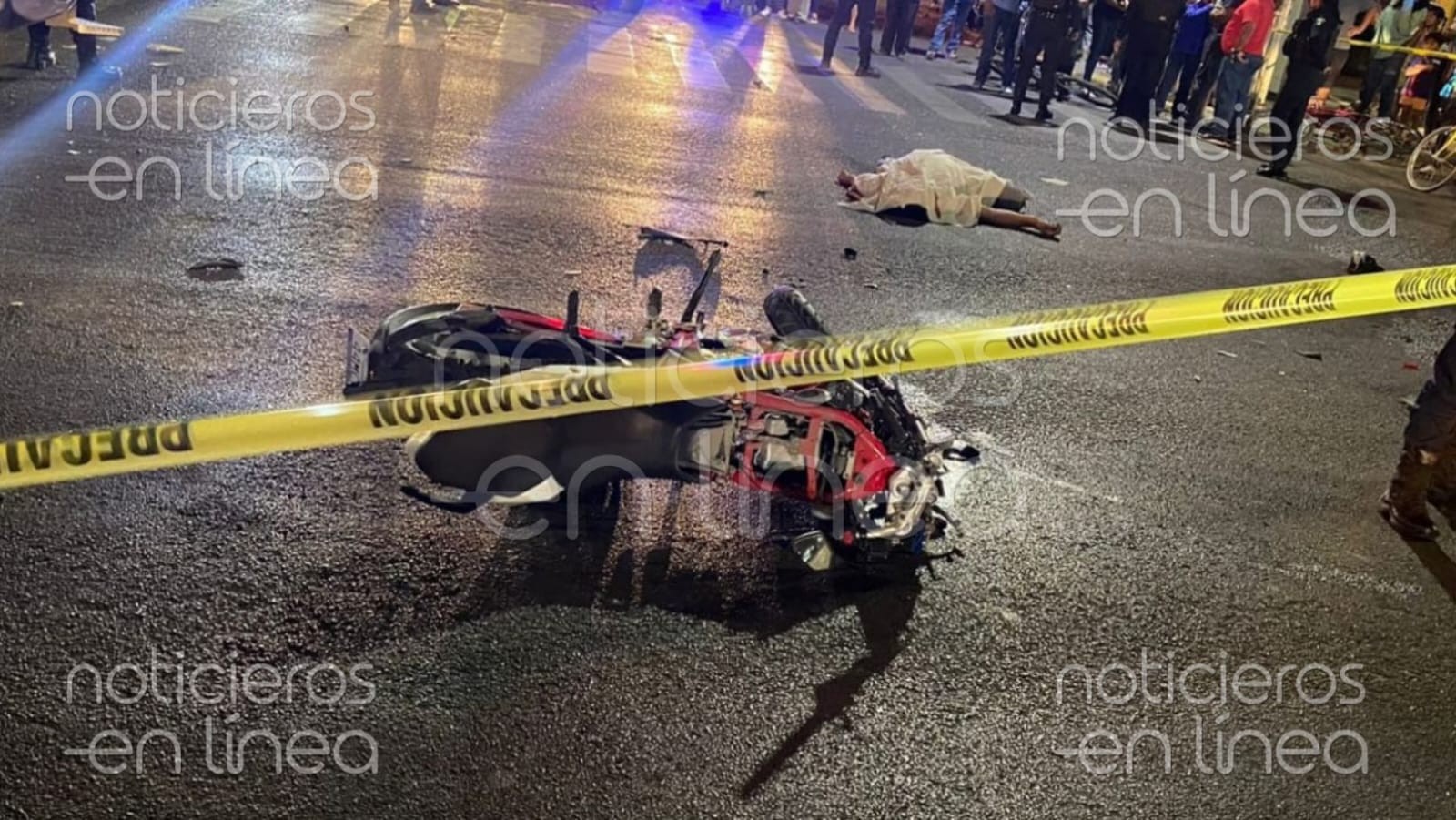 Joven motociclista muere en accidente en la Azteca
