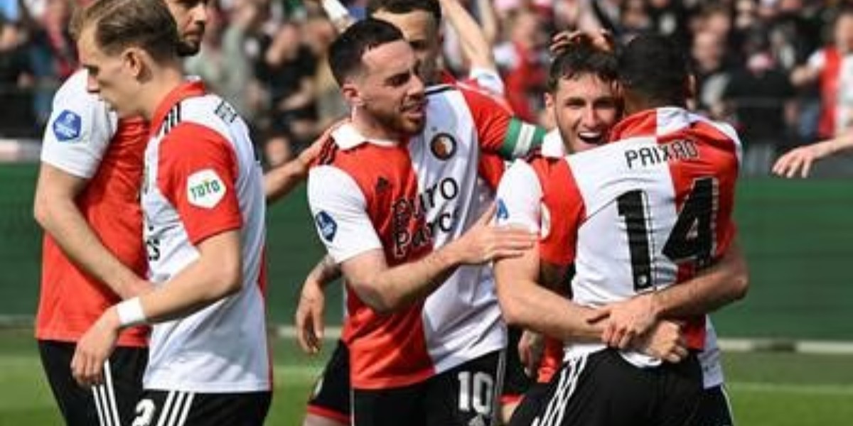 Feyenoord y Santiago Giménez, campeones de la Eredivisie