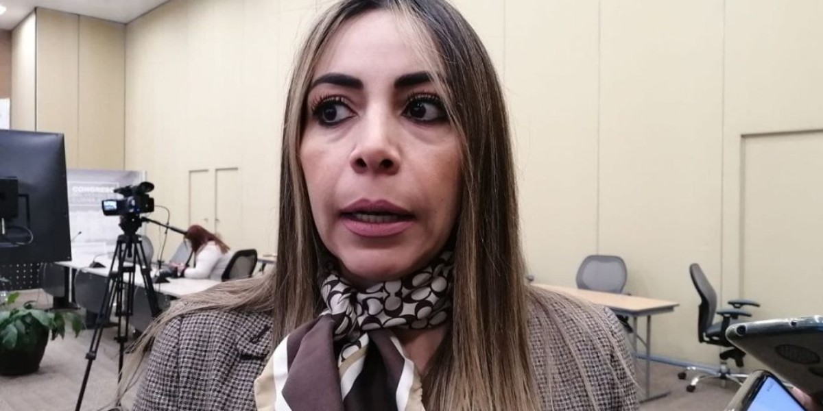 Yulma Rocha presiona para que se apruebe la iniciativa 3 de 3 en Guanajuato