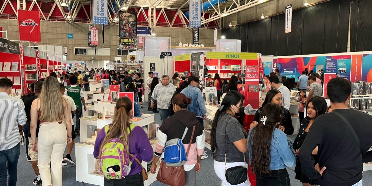Aumentan ventas de expositores en Feria del Libro 34 