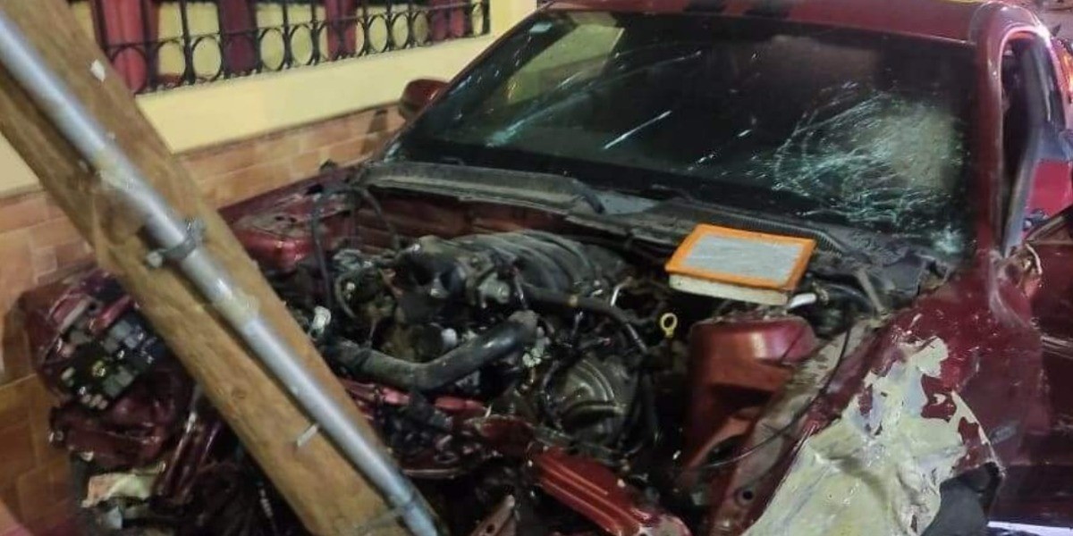 Conductor del Mustang sí iba ebrio y se habría pasado el semáforo: Bravo