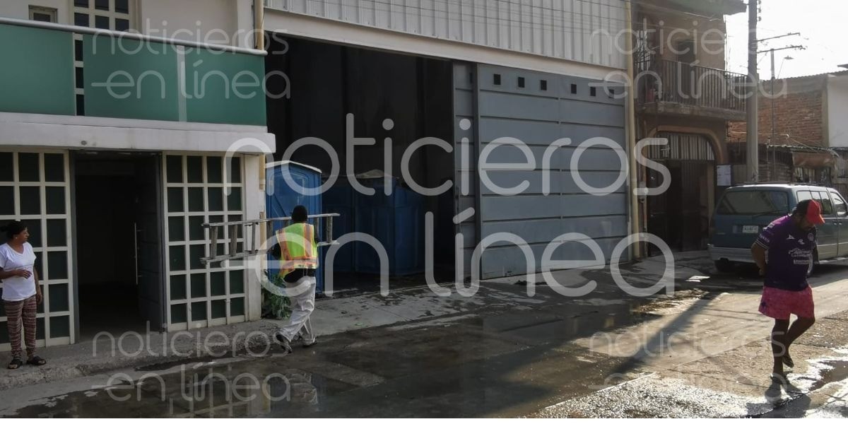 Se incendia bodega en Santa Clara