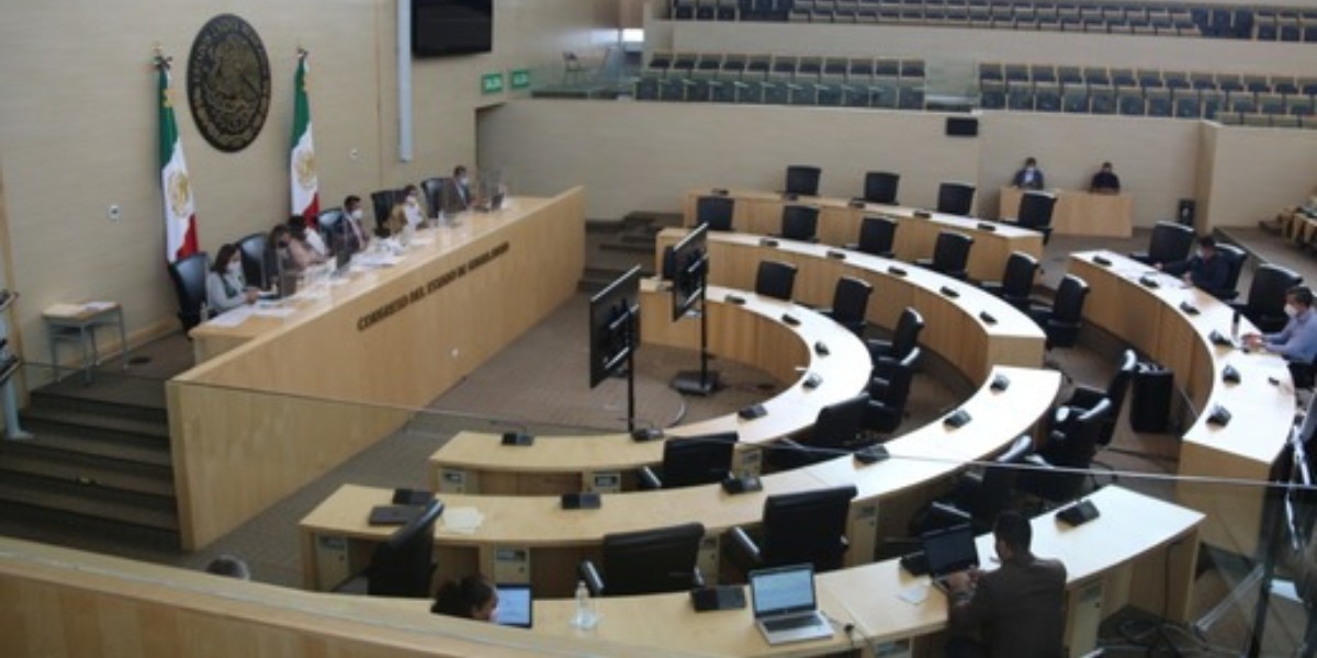 Aprueban dictamen de la iniciativa para retrasar el proceso electoral 2023-2024