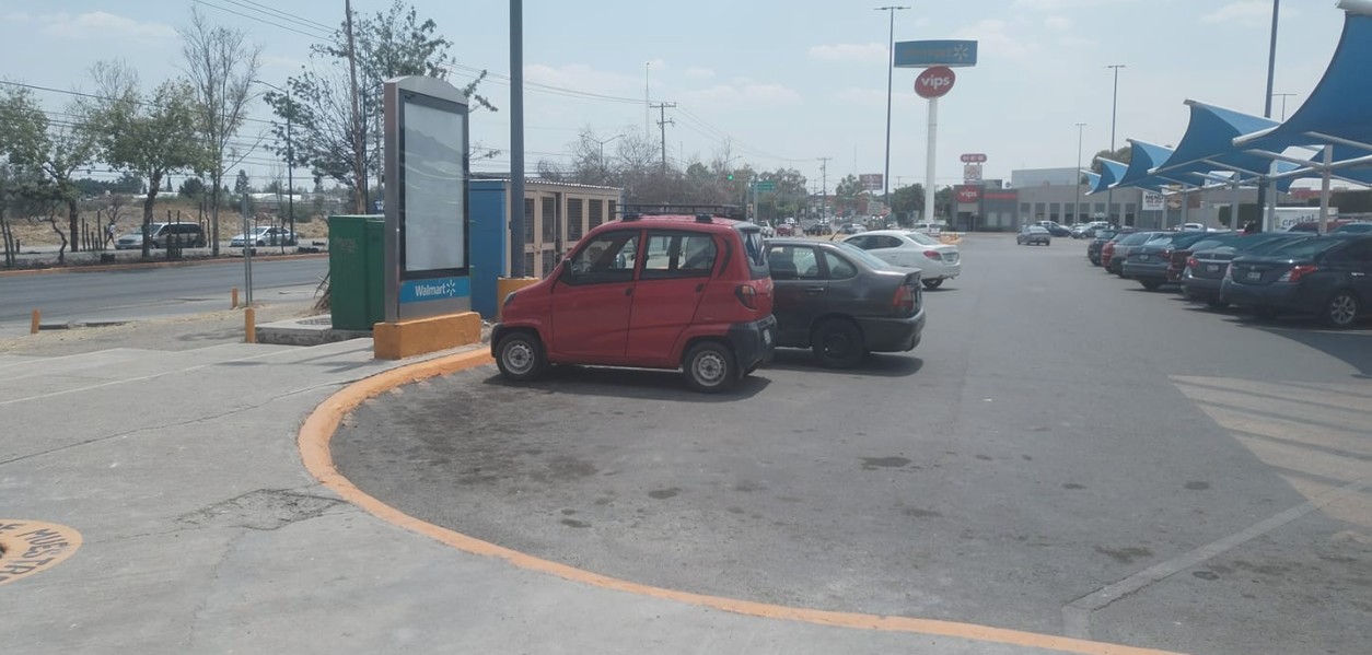 ¿Circula en León el auto más barato del mundo?