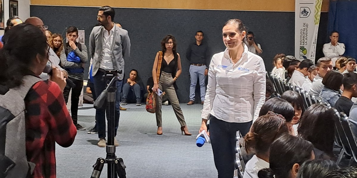 Pide Alejandra Gutiérrez a jóvenes no alertar de operativos viales en León